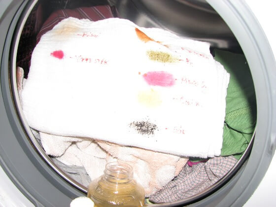 Folteltávolítás - folyékony mosódió mosás Folteltávolítás - folyékony mosódió mosás