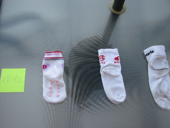 mosás mosószerrel Koszeltávolítás - mosás mosószerrel, zoknik